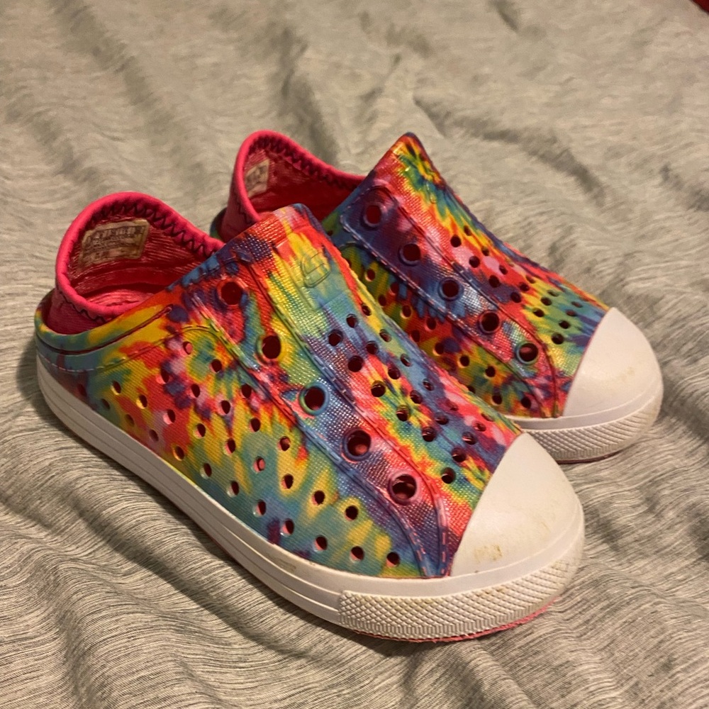 Skechers slip on shoes